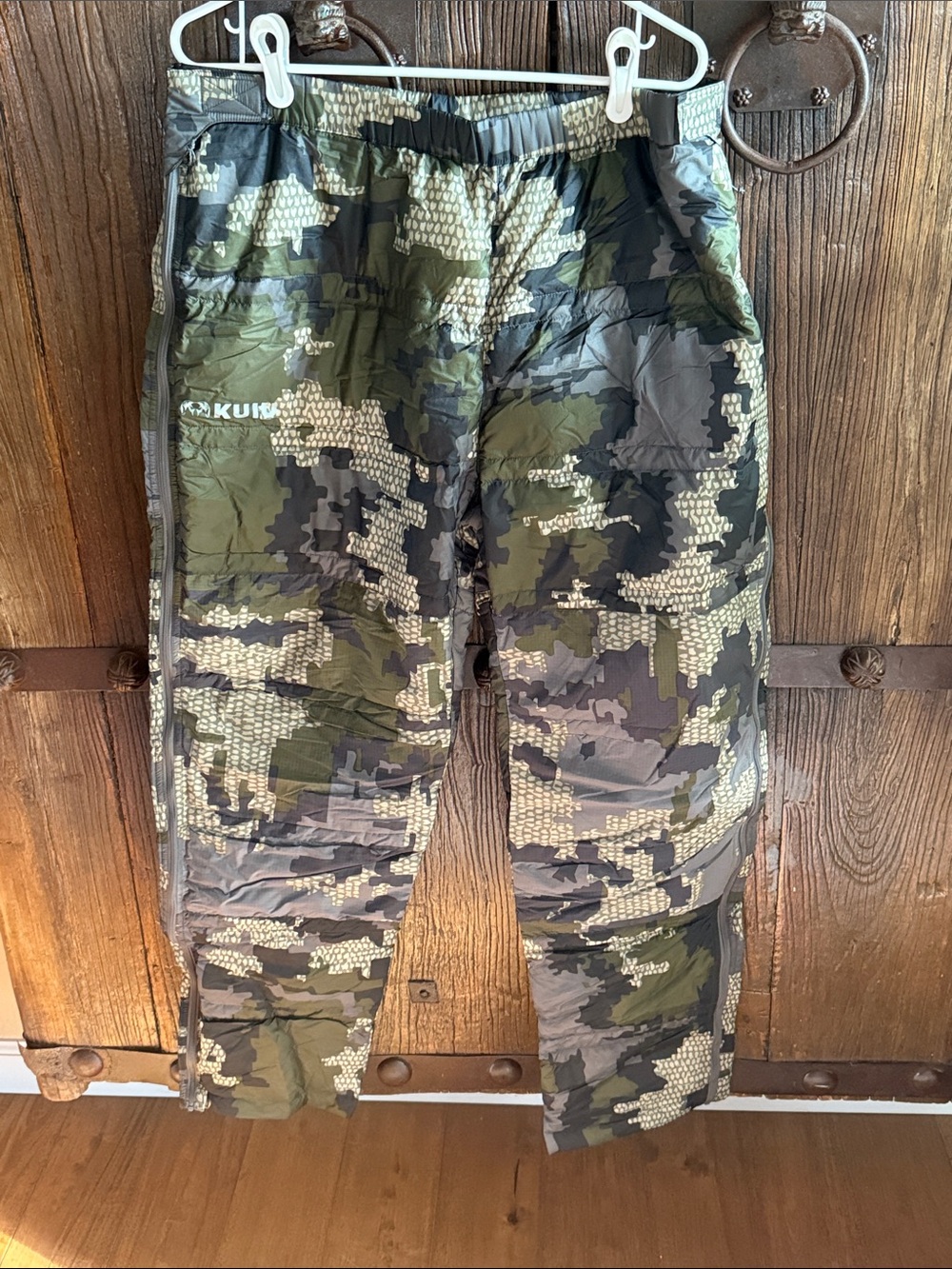 KUIU Camo Insulated Joggers in Green and Gray